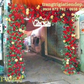 CỔNG HOA CƯỚI TÔNG ĐỎ HÌNH VUÔNG