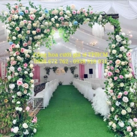BÁN CỔNG HOA CƯỚI KHUNG GỖ ĐẸP- CHC30
