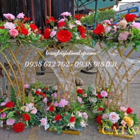 BÁN TRỤ HOA TRANG TRÍ LỐI ĐI NHÀ HÀNG TIỆC CƯỚI