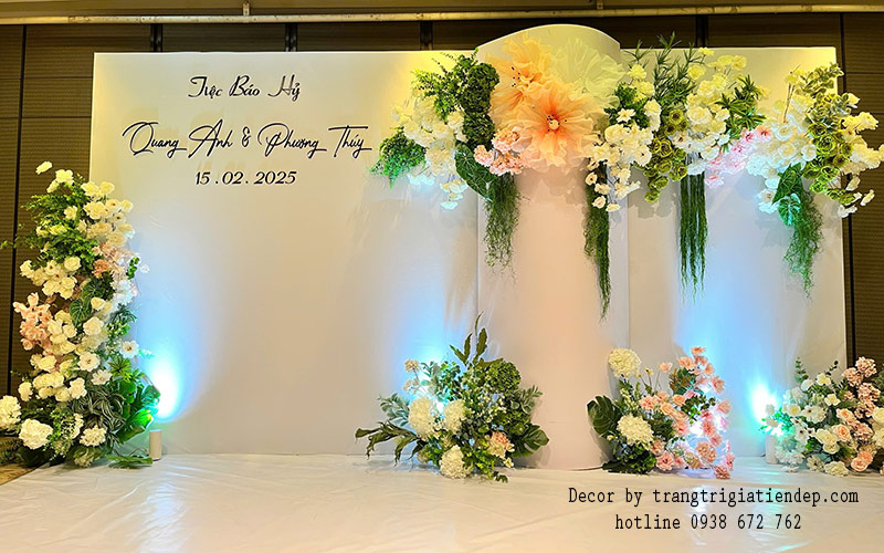 trang trí backdrop cưới hoa lụa tại TPHCM