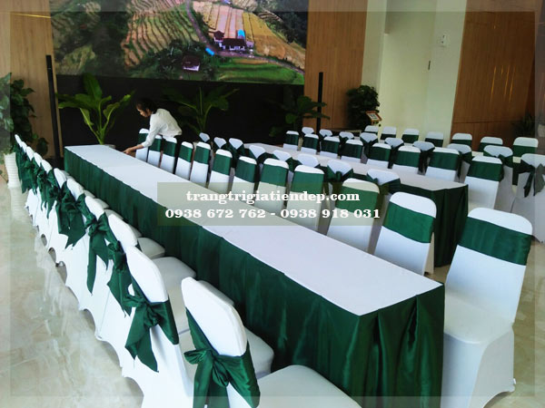 cho thuê bàn dài sự kiện giá rẻ tại TPHCM