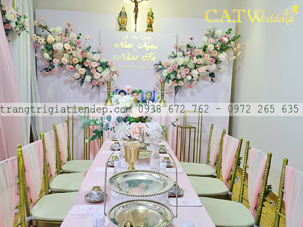 Trang trí gia tiên đạo thiên chúa
