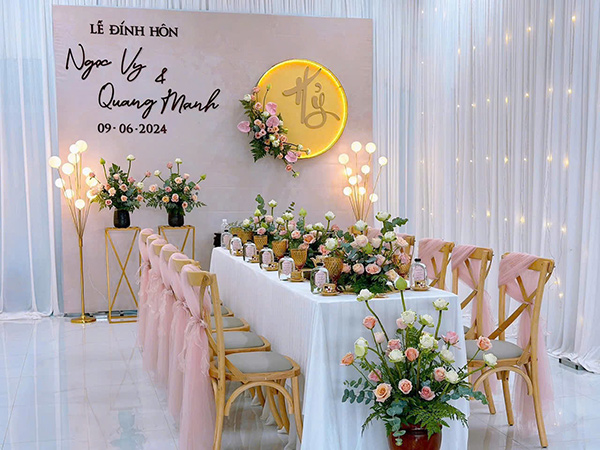 trang trí gia tiên hoa sen tại quận tân phú