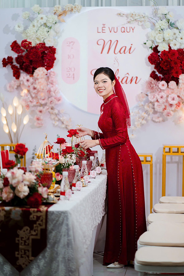 trang trí gia tiên tone đỏ đẹp tại TPHCM
