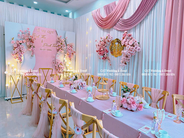 trang trí gia tiên tone hồng pastel