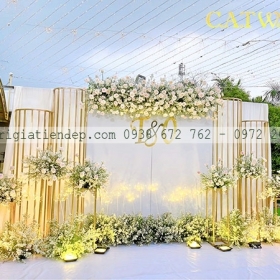 MẪU BACKDROP CƯỚI HOA TƯƠI GIÁ RẺ TẠI ADORA CENTER TPHCM