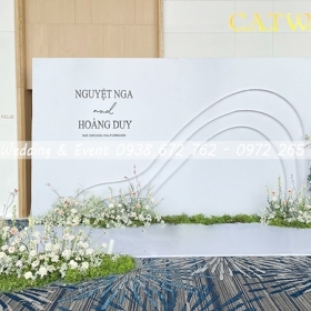 TRANG TRÍ BACKDROP TIỆC CƯỚI ĐƠN GIẢN SANG TRỌNG