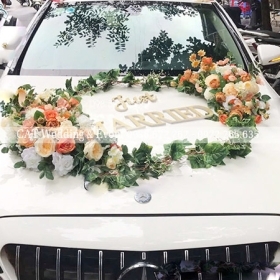 Dịch Vụ Thuê Hoa Giả Trang Trí Xe Hoa Tại Quận Tân Bình