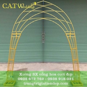 BÁN KHUNG CỔNG HOA CƯỚI HÌNH CHÓP MÀU VÀNG