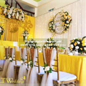 TRANG TRÍ GIA TIÊN HIỆN ĐẠI VỚI MÀU VÀNG KIM