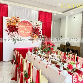 TRANG TRÍ BÀN GIA TIÊN TONE ĐỎ TẠI QUẬN 12