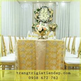 TRANG TRI GIA TIÊN MÀU VÀNG ĐƠN GIẢN